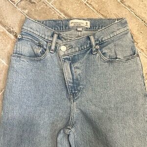 Abercrombie curve love 90s straight leg 26